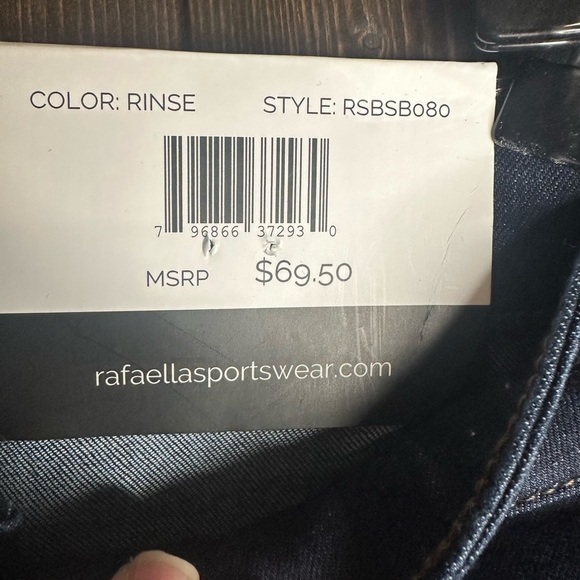 (17)NWT RAFAELLA dark wash, high rise skinny fits sizes 2-4-6. - Picture 5 of 6